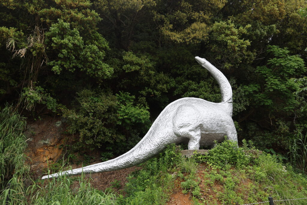 クビナガリュウのオブジェ