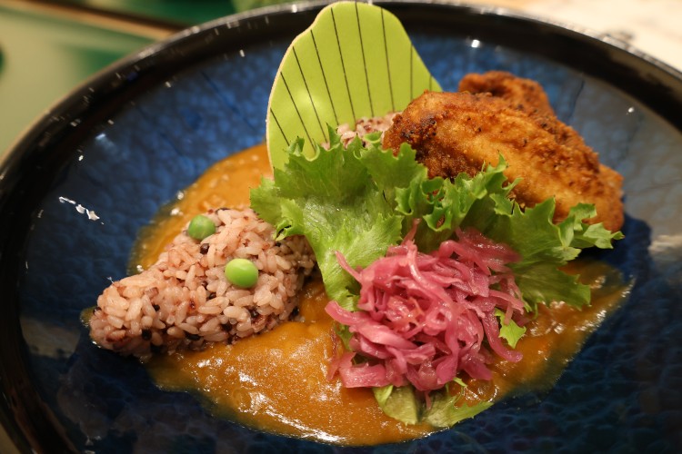 スピノサウルスカレー