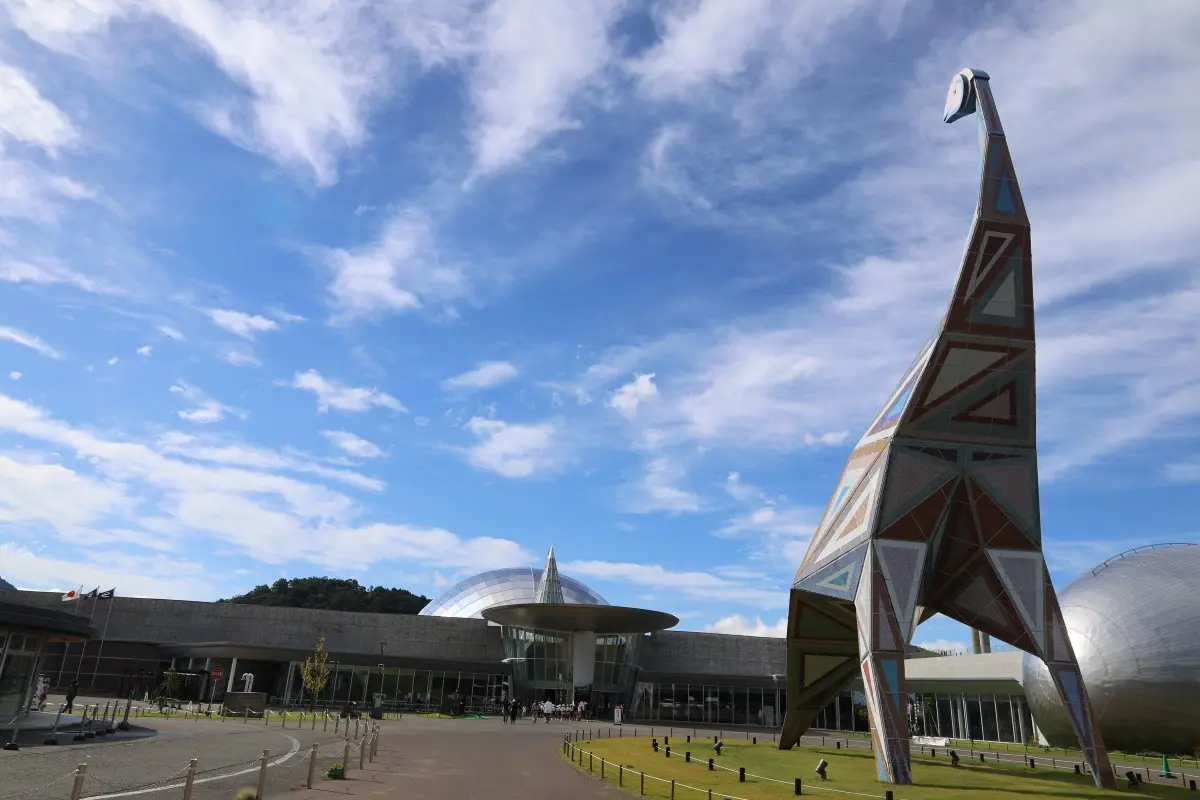 福井恐竜博物館外観